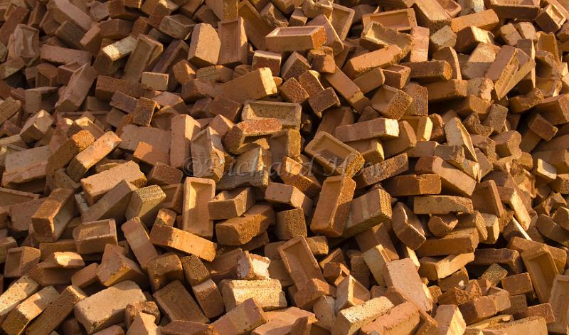 bricks1.jpg